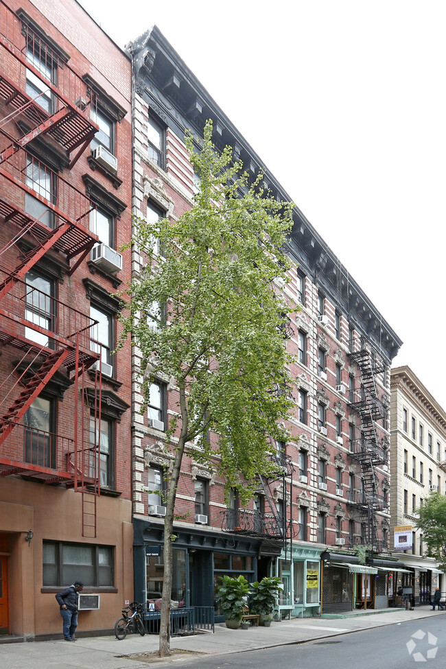 Foto del edificio - 137 Sullivan St