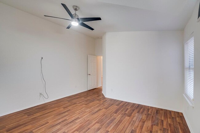 Building Photo - 900 Fenway Park Ct