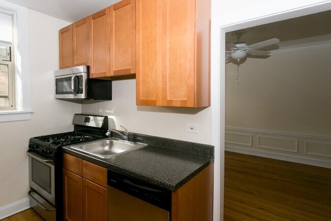 Building Photo - 911 Crain St