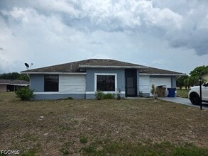 Building Photo - 202 Eaglesmere Dr