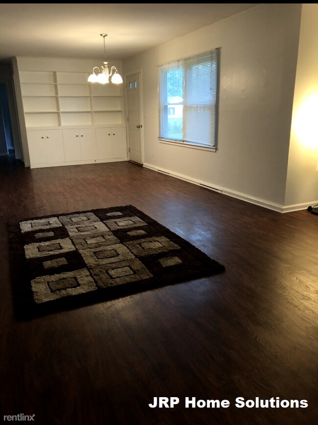 Building Photo - 3 br, 1 bath House - 328 Falcon Rd