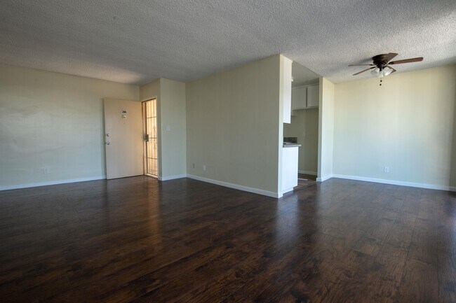 Foto del edificio - 3848-3858 W 226th St