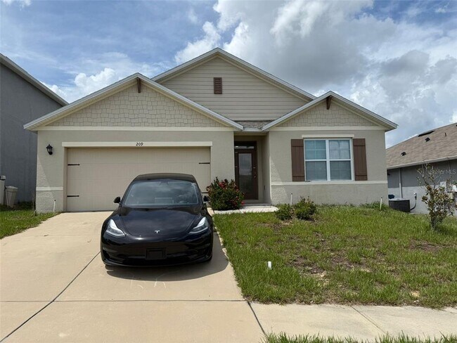 Building Photo - 209 Ludisia Loop