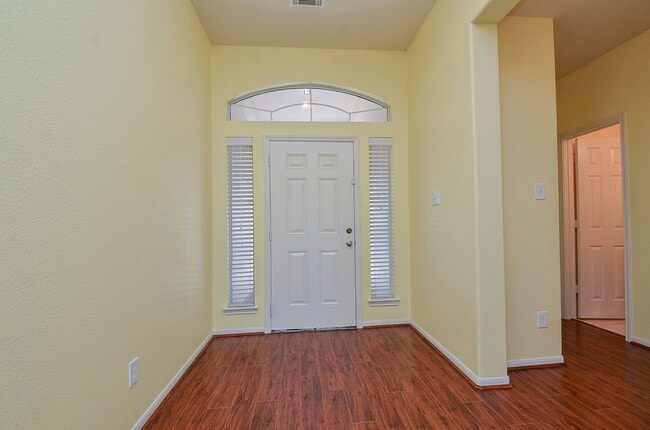 Building Photo - 20110 Goss Hollow Ln