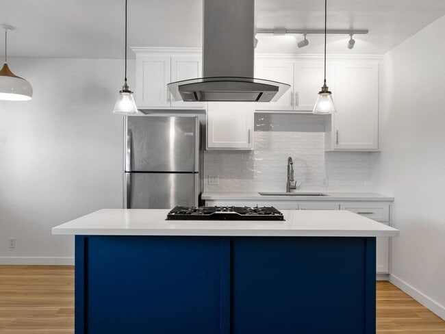 Building Photo - 936 Cedar Ave