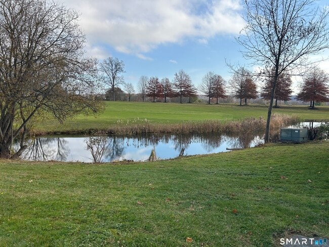 Building Photo - 419 Heritage Vlg