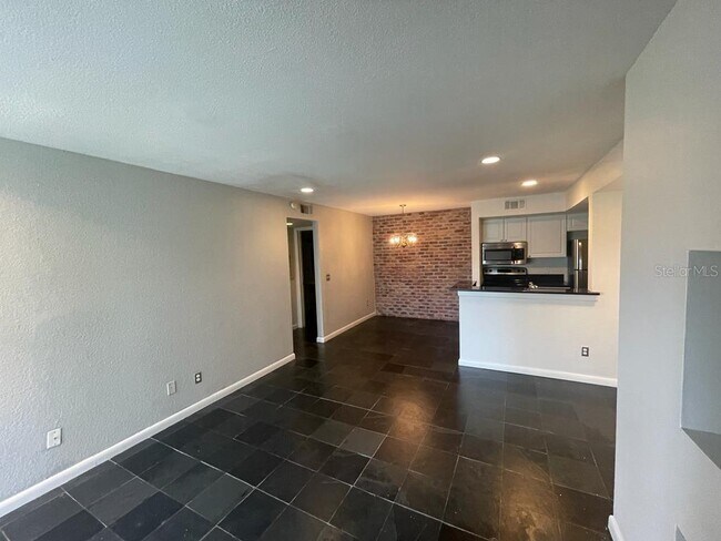 Building Photo - 5148 Conroy Rd