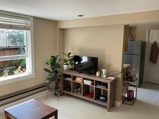 Foto del edificio - 2252 Jones St