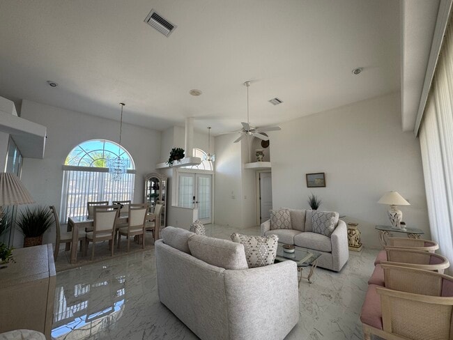 Foto del edificio - 137 Sportsman Rd