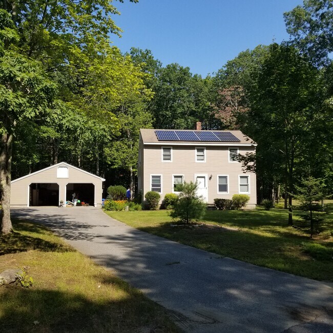 Building Photo - 10 Upland Rd