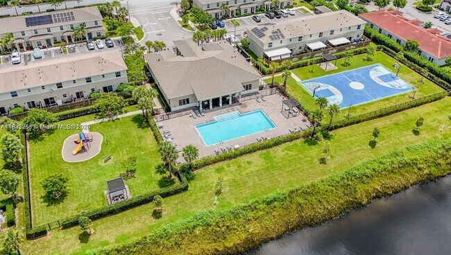 Foto del edificio - 544 NE 4th St