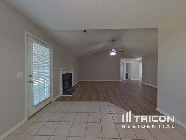 Foto del edificio - 3952 Cochran Rd