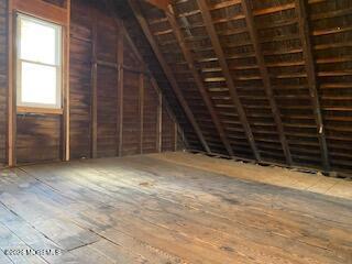 Building Photo - 211 Clay St