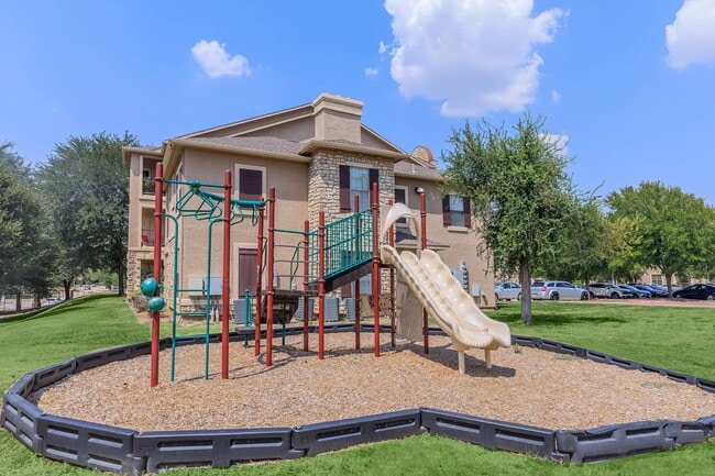Building Photo - Rush Creek