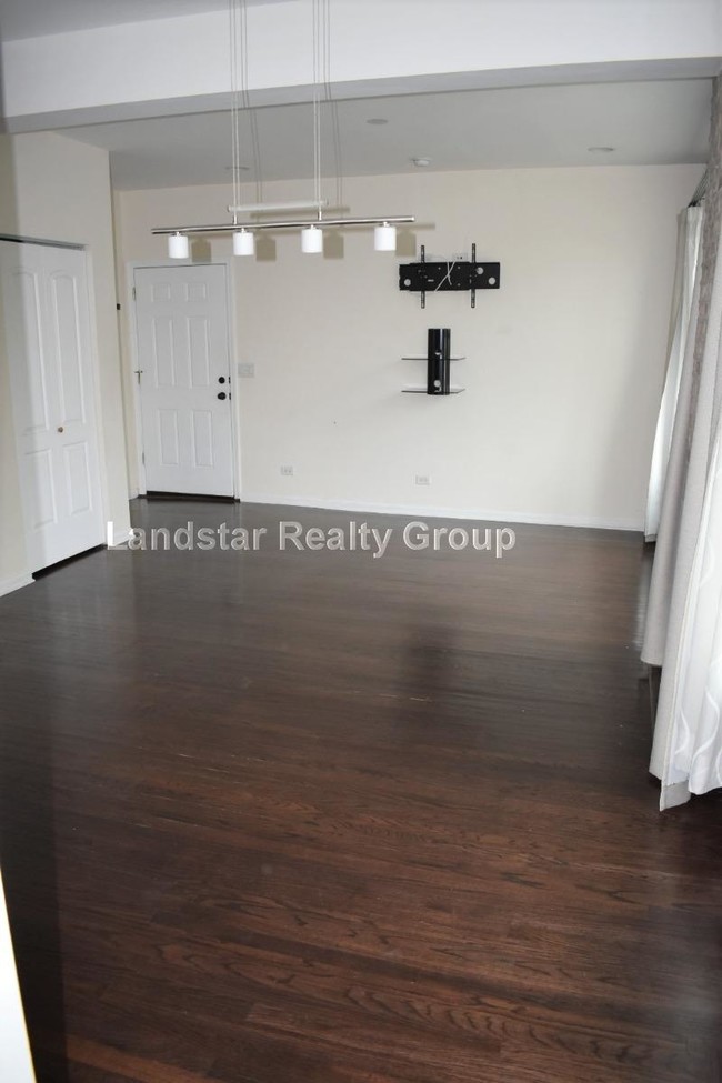 Foto del edificio - 3131 N Western Ave