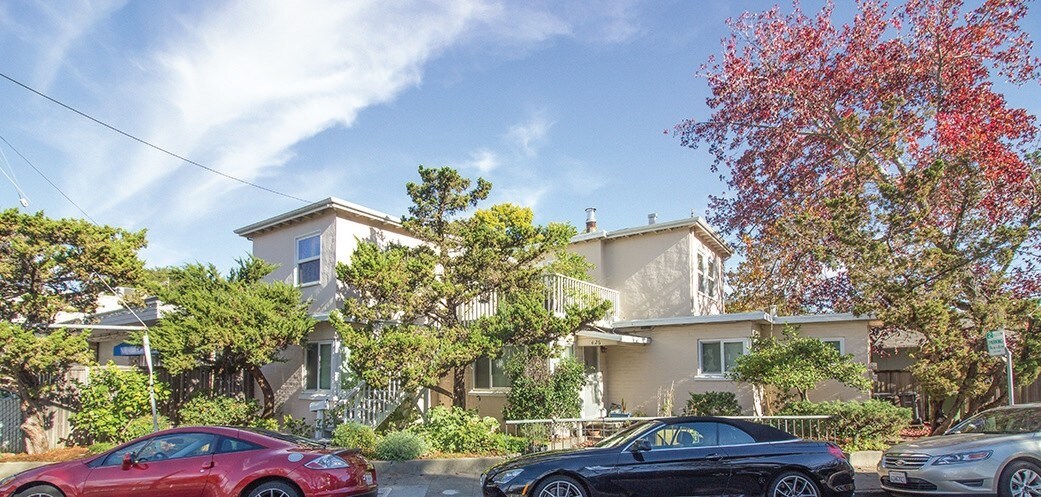 Building Photo - 424-426 Woodland Ave