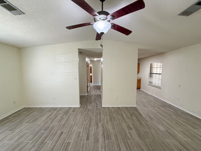 Foto del edificio - 1035 Peakview Dr