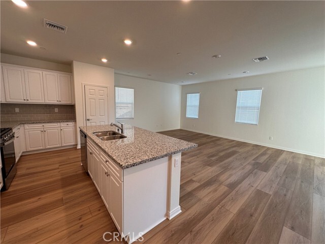 Building Photo - 4143 E Avila Privado