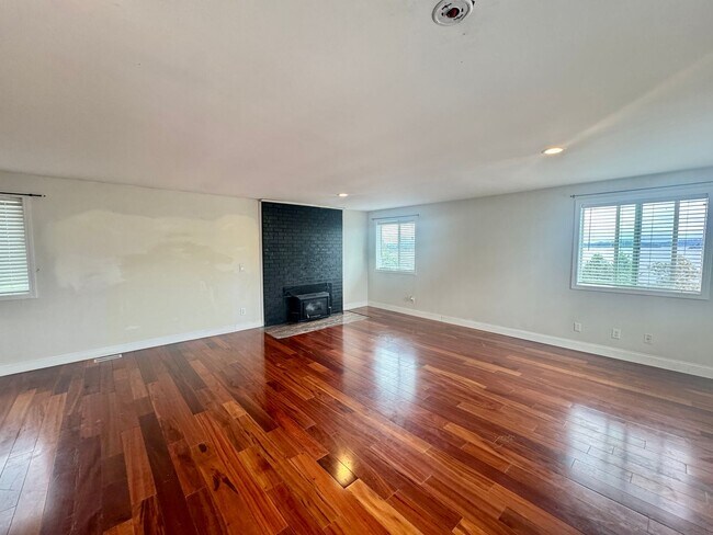 Photo - Must See Home!!