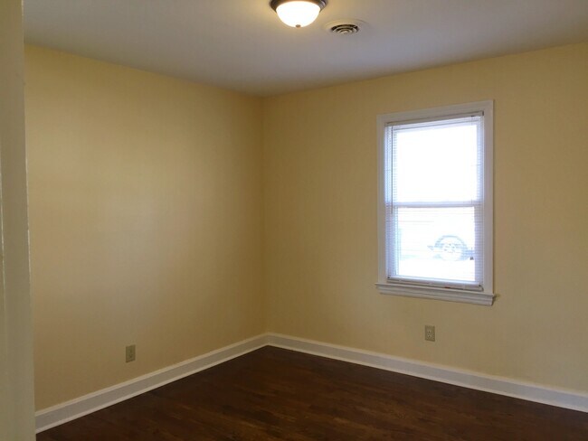 Foto del edificio - 4323 Cornell Ave