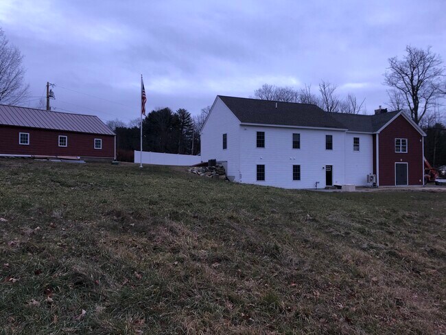 Country Setting - 1 Davis Ln