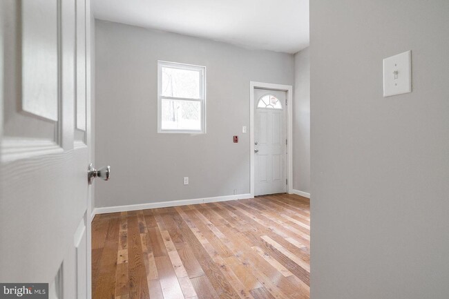 Foto del edificio - 733 N 44th St