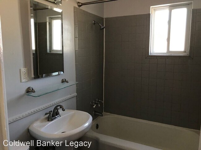 Building Photo - 2 br, 1 bath House - 2109 Alhambra Ave SW