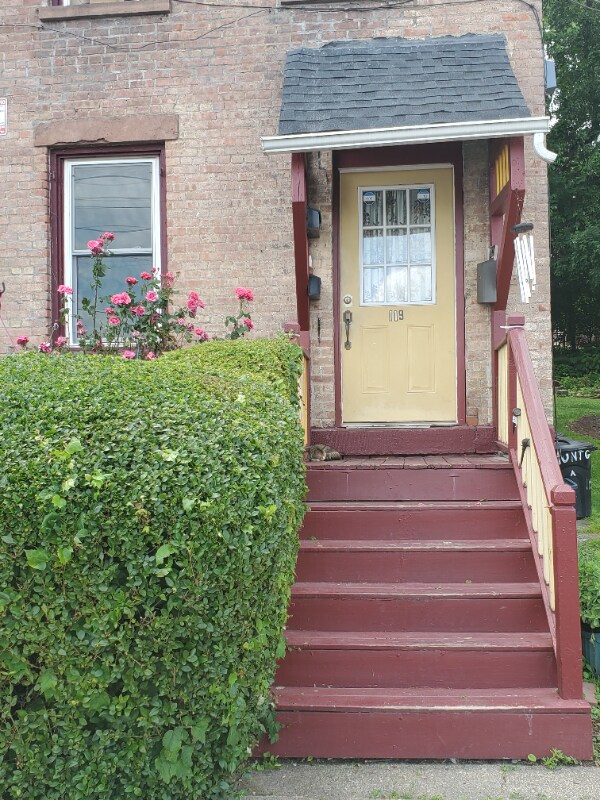Building Photo - 119 Montgomery St