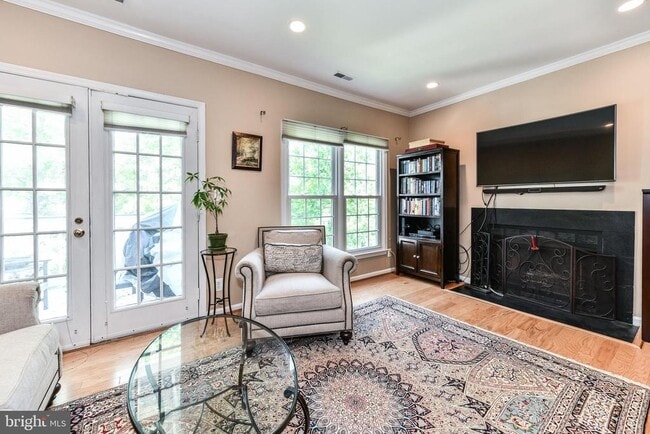 Building Photo - 2911 S Woodstock St