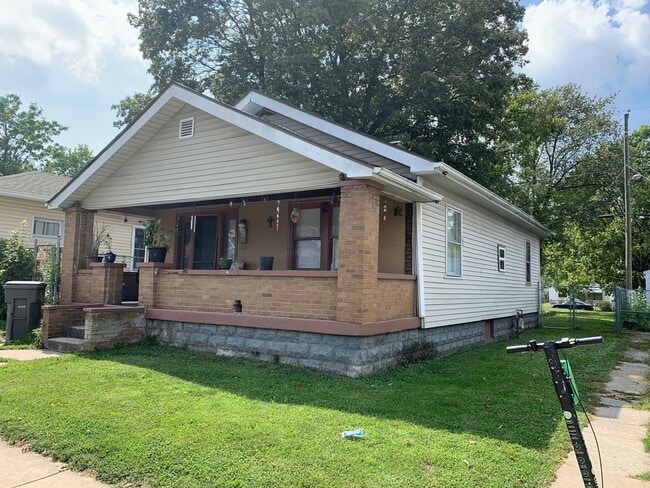 Photo - Spacious 2 bedroom 1 bath Home\