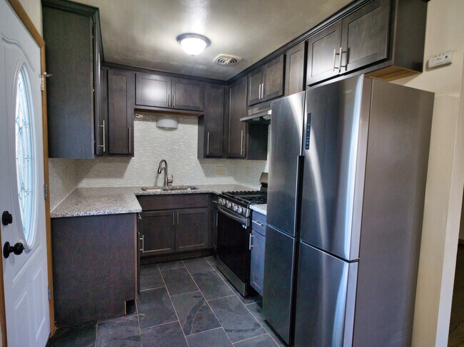 Foto del edificio - 4707 W Wells St