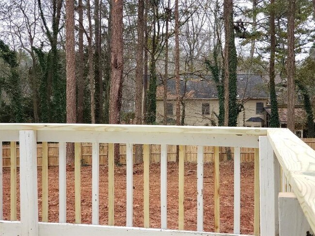 Building Photo - 4074 Rivermeade Dr SW