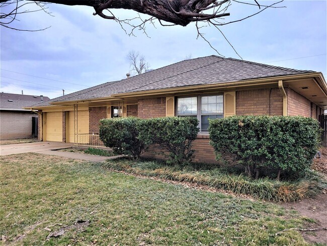 Foto del edificio - Welcome to the charming 3 bed/2 bath home ...
