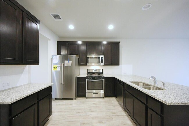 Foto del edificio - 1732 Fountain Bridge Dr