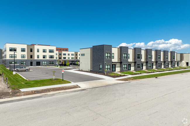 Building Photo - Berkshire Ashwaubenon Townhomes