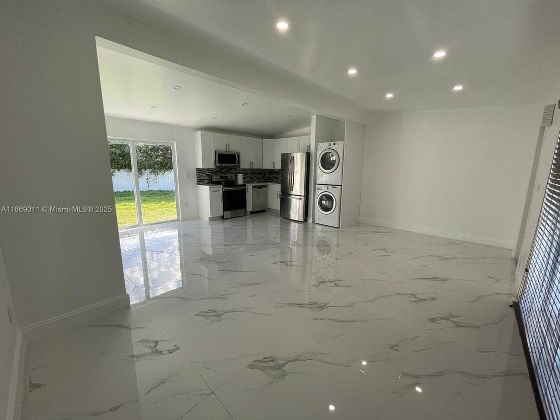 Foto principal - 11040 SW 52nd Dr