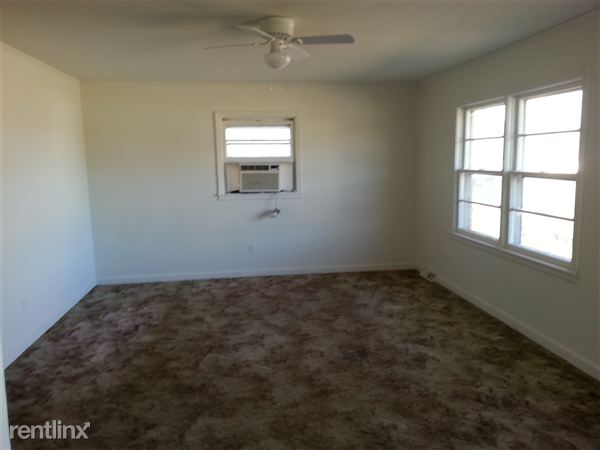 Fotografía del edificio - 2733 Green Level Church Rd