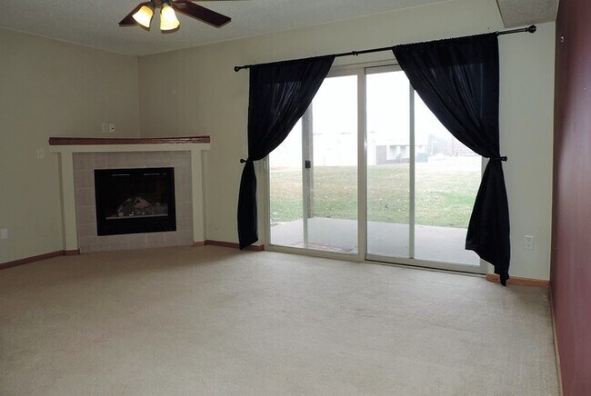 Foto del edificio - $1,150 | 2 Bedroom, 1 Bathroom Condo | Pet Friendly* | Available for July 30th, 2026 Move In!