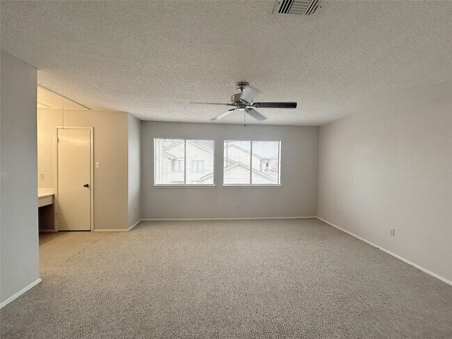 Foto del edificio - 13611 Garden Grove Ct