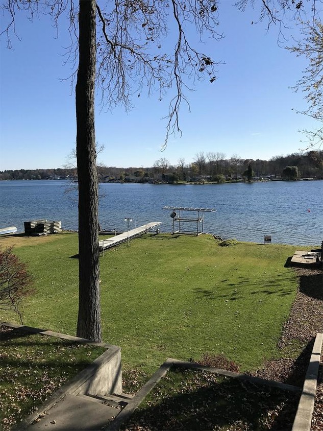 Primary Photo - 17161 Lakeview Dr
