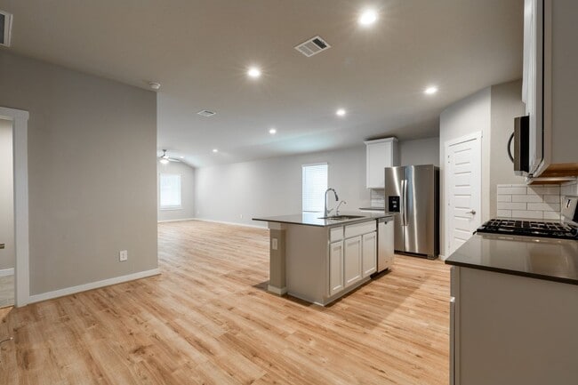 Building Photo - 7730 Rainham Valley Ln