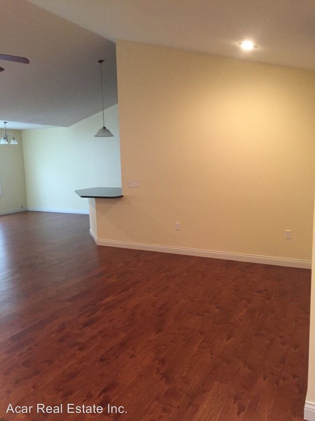 Foto del edificio - 3 br, 2 bath Apartment - 11972 Village Circle