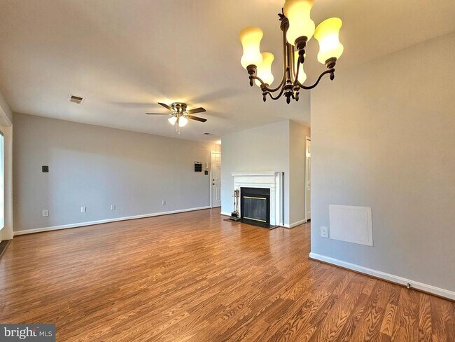 Foto del edificio - 516 N West St