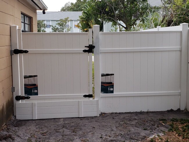 Foto del edificio - 5412 S Bernie St