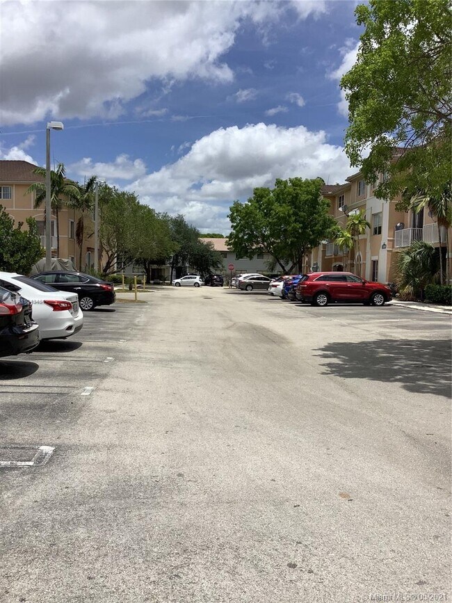Foto del edificio - 7130 NW 177th St