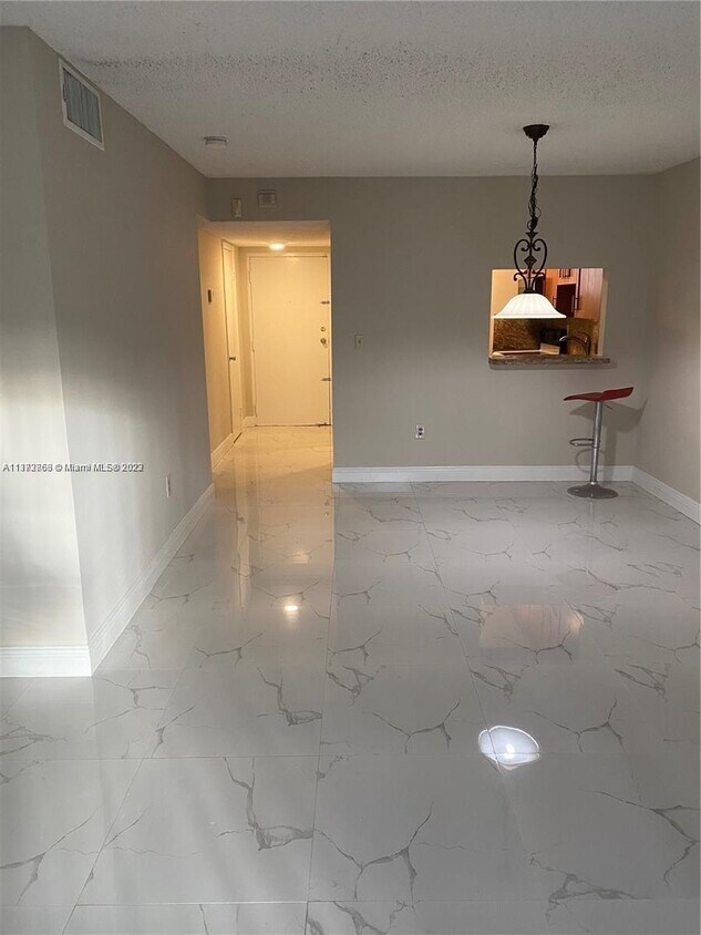 Foto principal - 11307 SW 200th St