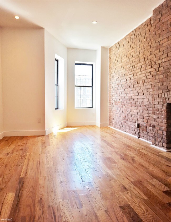 Building Photo - 1279 Saint Johns Pl