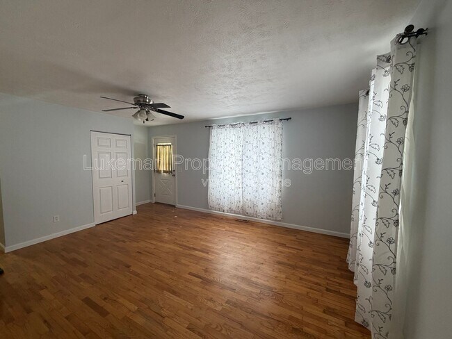 Foto del edificio - 4726 Hanover Ave