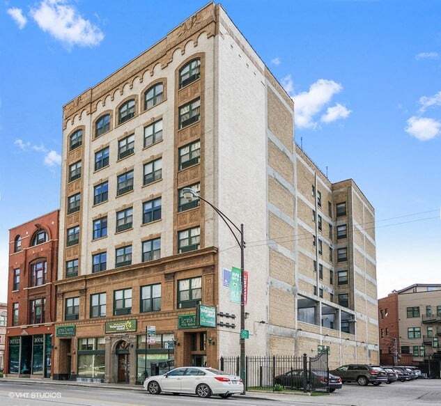 Foto del edificio - 1178 N Milwaukee Ave