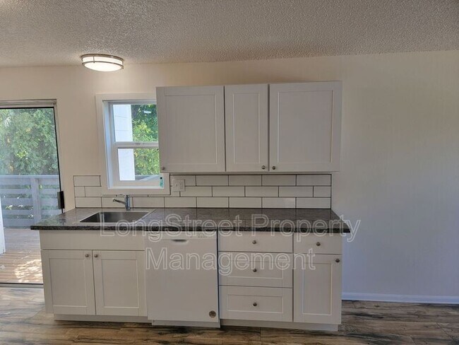Foto del edificio - 627 3rd St